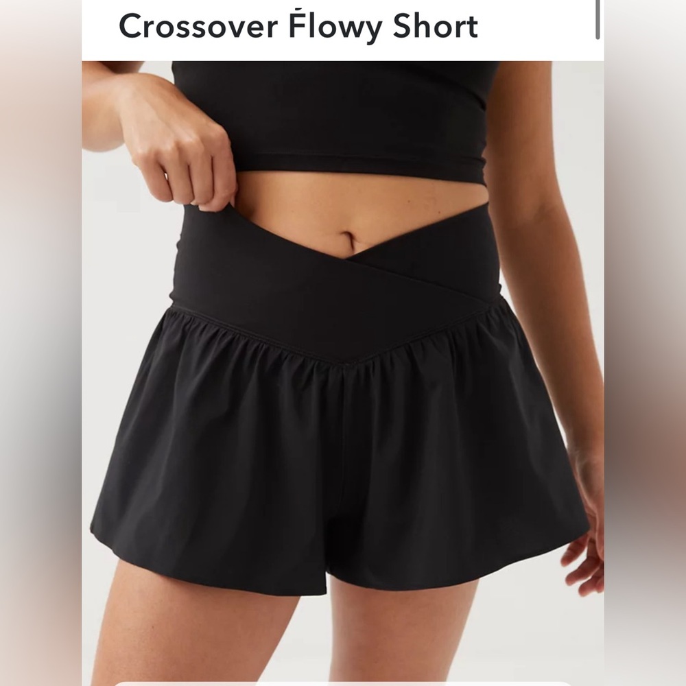 TWO ! White and Black Aerie Crossover Shorts
